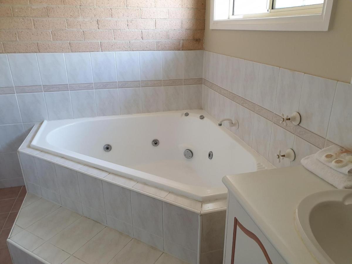 Blayney Central Motel Ngoại thất bức ảnh